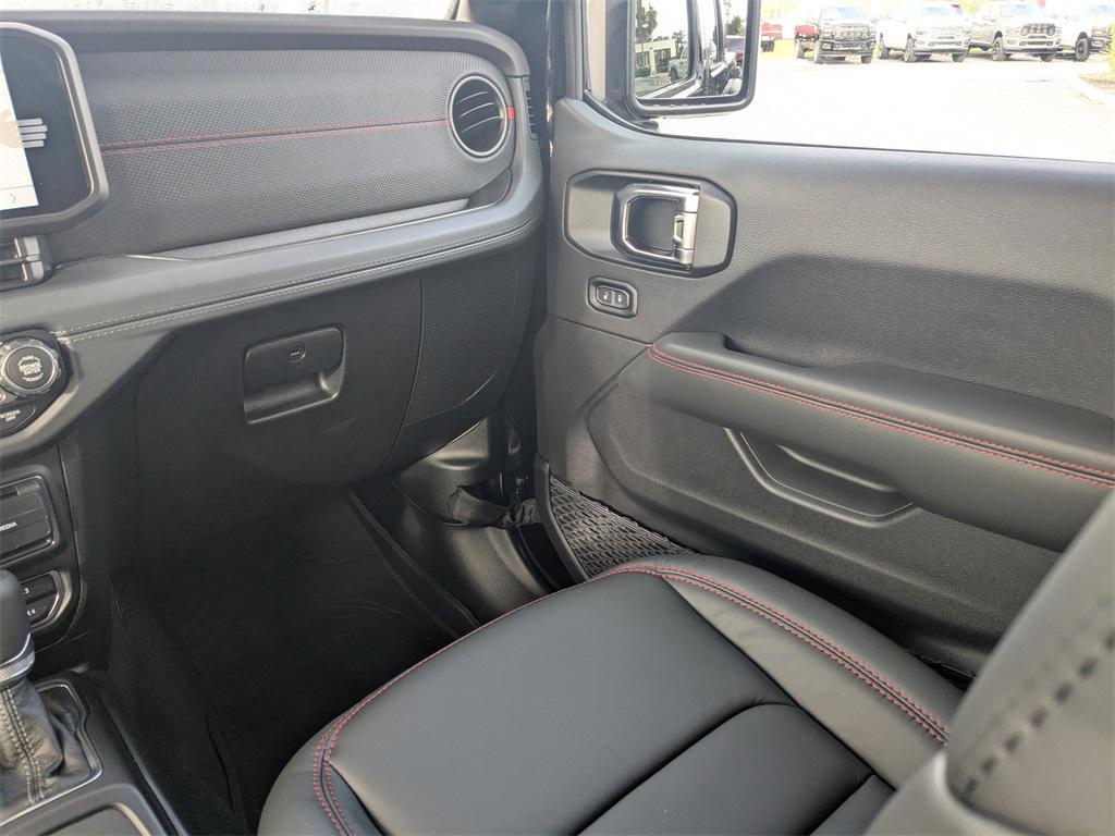new 2025 Jeep Gladiator car, priced at $51,560