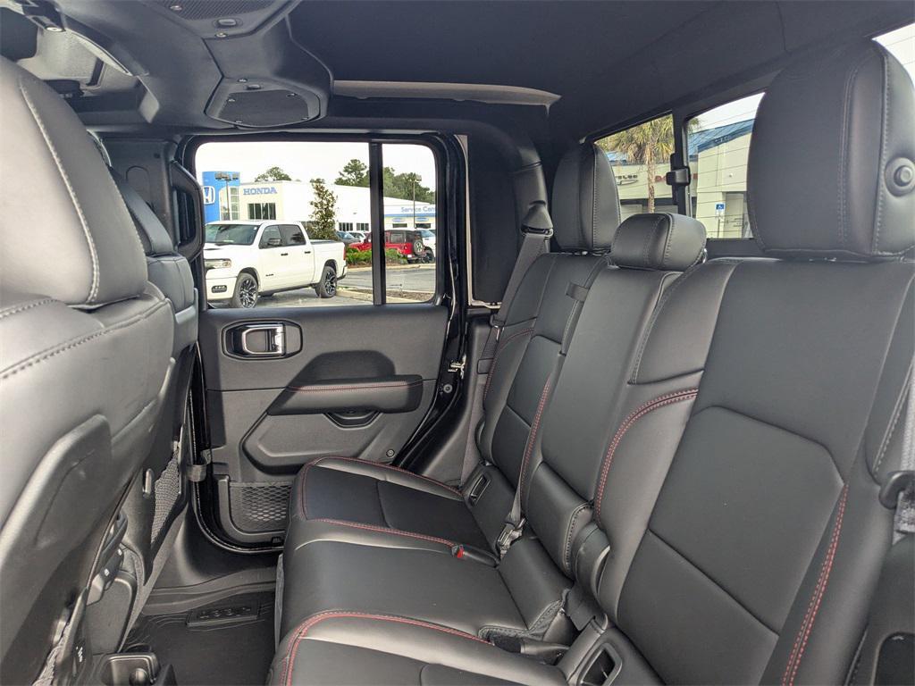 new 2025 Jeep Gladiator car, priced at $51,560