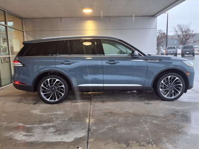 new 2025 Lincoln Aviator car, priced at $76,930