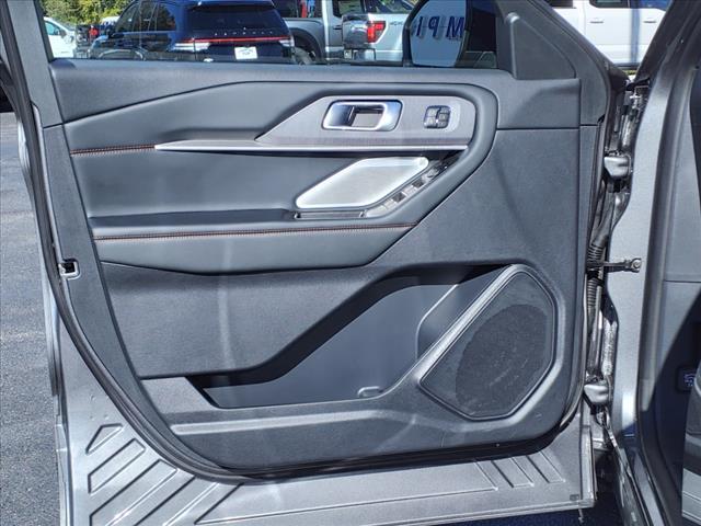 new 2025 Ford Explorer car, priced at $59,724