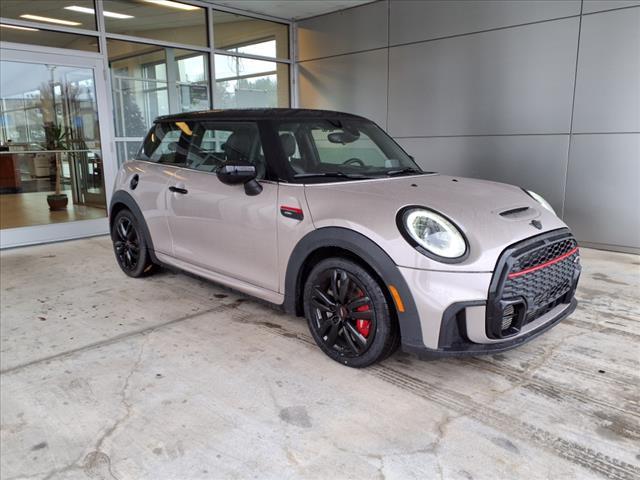 used 2022 MINI Hardtop car, priced at $27,500