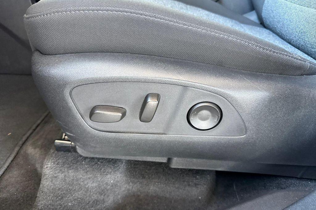 used 2025 GMC Acadia car, priced at $41,990