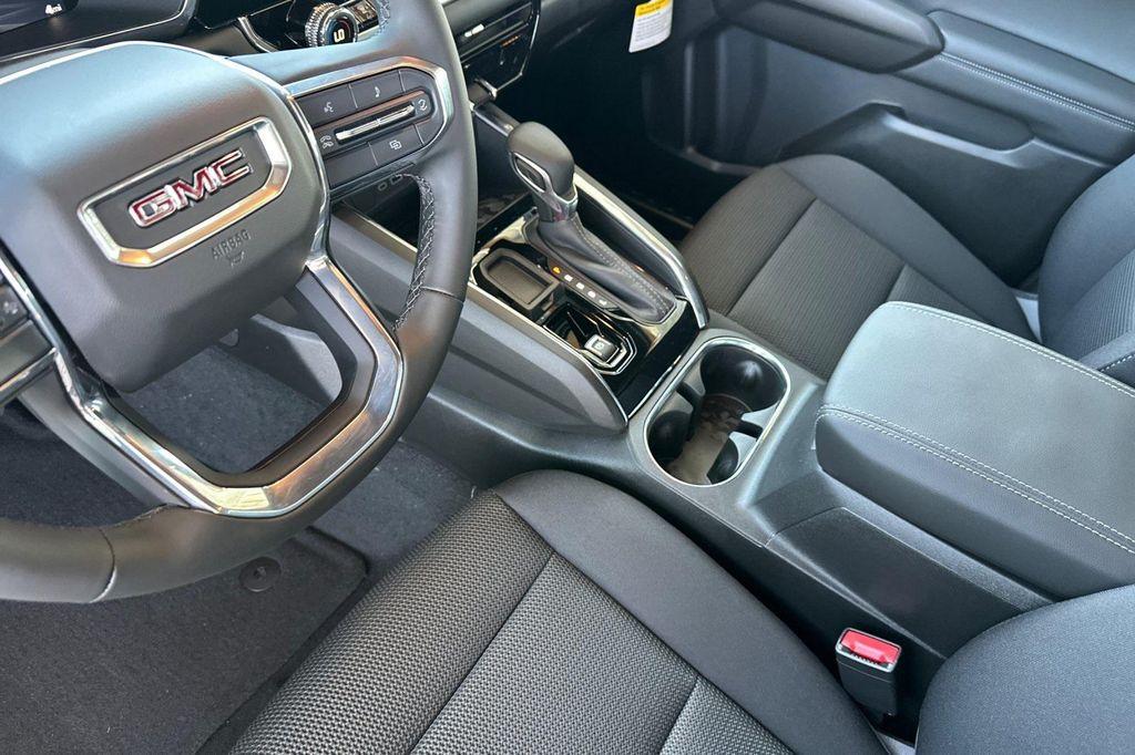 new 2025 GMC Canyon car, priced at $42,675
