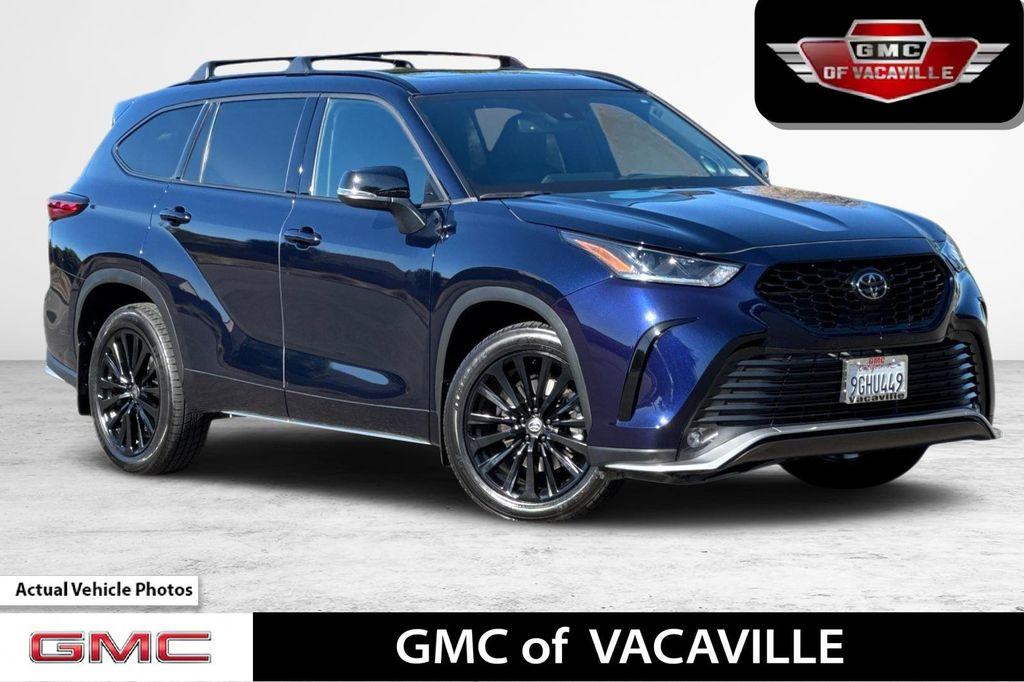 used 2023 Toyota Highlander car, priced at $37,990