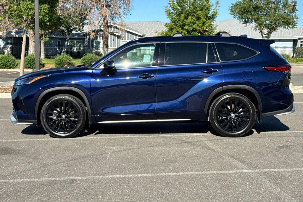 used 2023 Toyota Highlander car, priced at $37,990