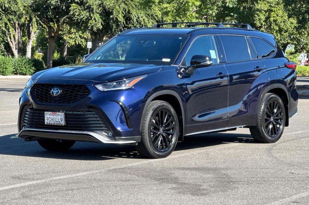 used 2023 Toyota Highlander car, priced at $37,990