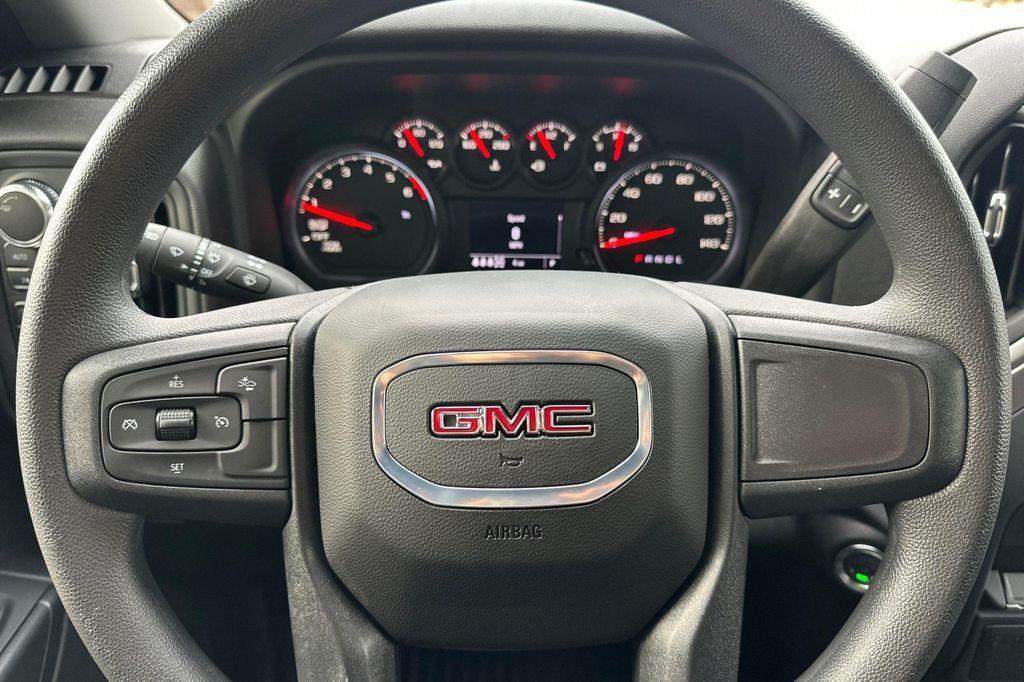 new 2025 GMC Sierra 1500 car, priced at $51,395