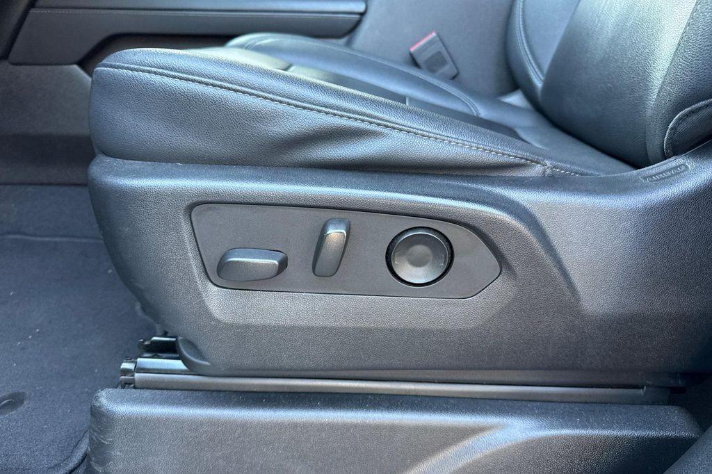 used 2023 Chevrolet Tahoe car, priced at $43,990