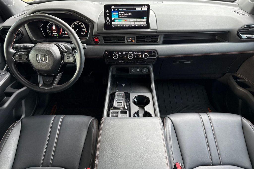used 2023 Honda Pilot car, priced at $42,990