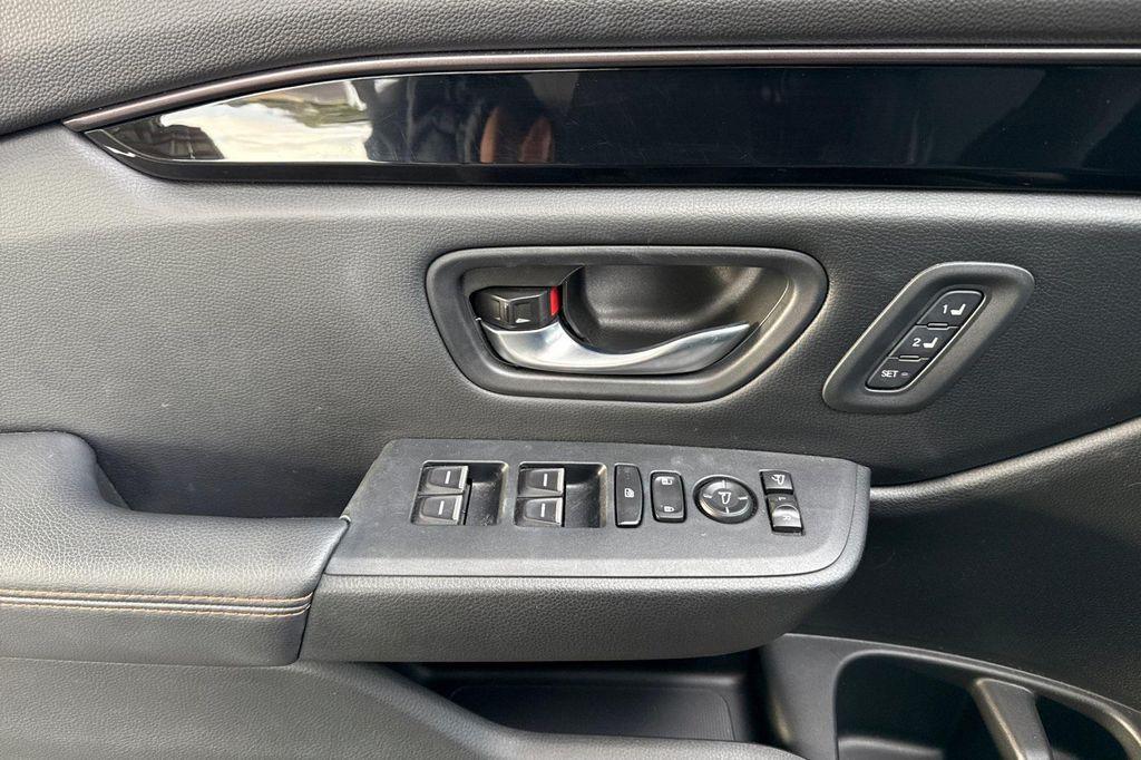 used 2023 Honda Pilot car, priced at $42,990