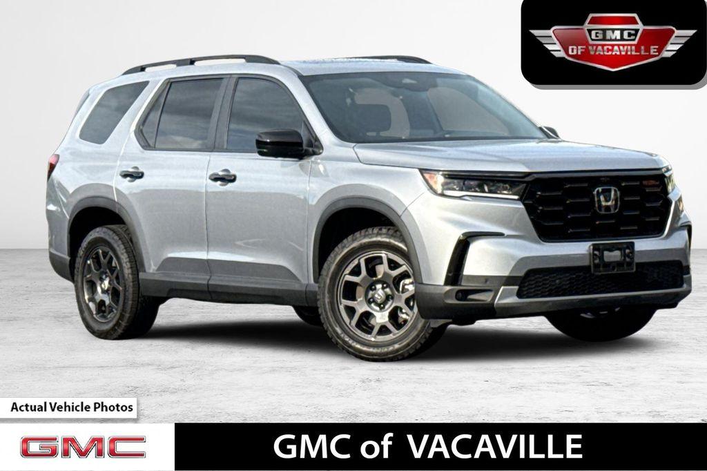 used 2023 Honda Pilot car, priced at $42,990