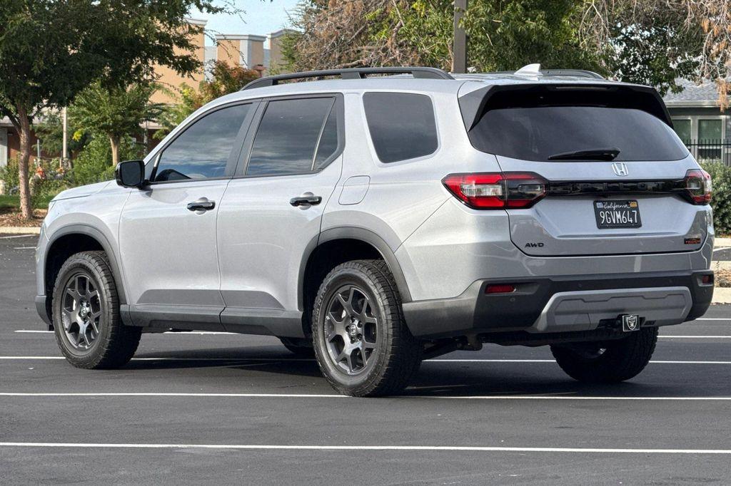 used 2023 Honda Pilot car, priced at $42,990