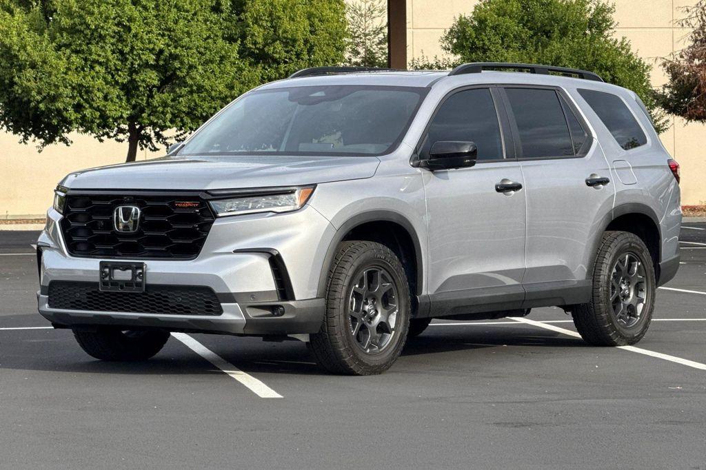 used 2023 Honda Pilot car, priced at $42,990