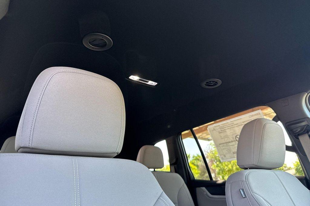 new 2025 GMC Acadia car, priced at $45,140