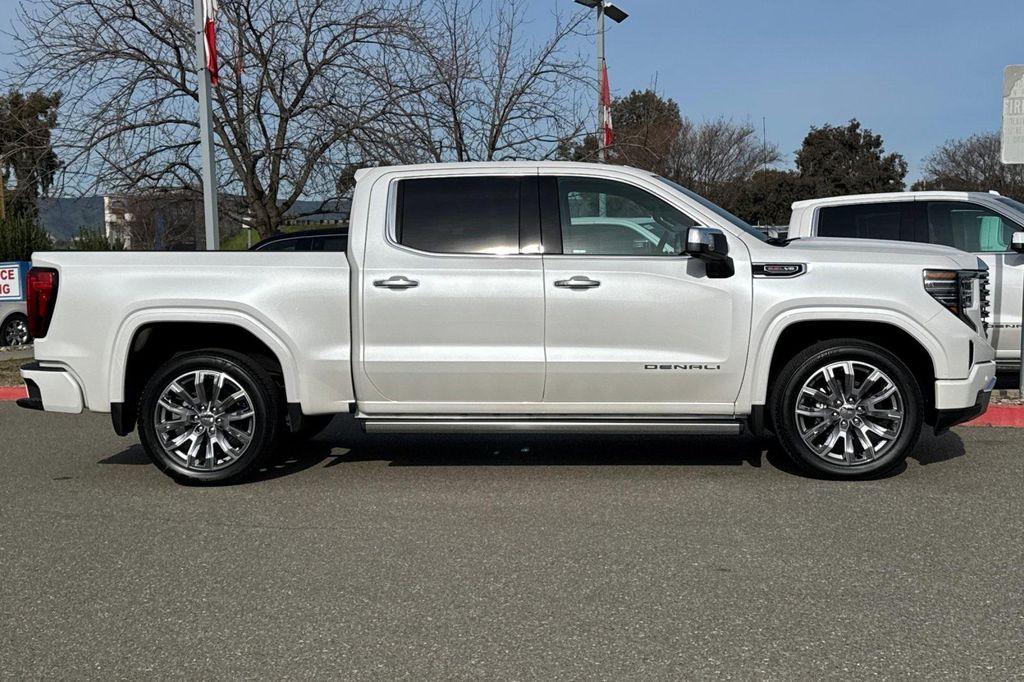 new 2025 GMC Sierra 1500 car, priced at $82,005