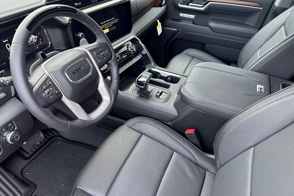new 2025 GMC Sierra 1500 car, priced at $82,005