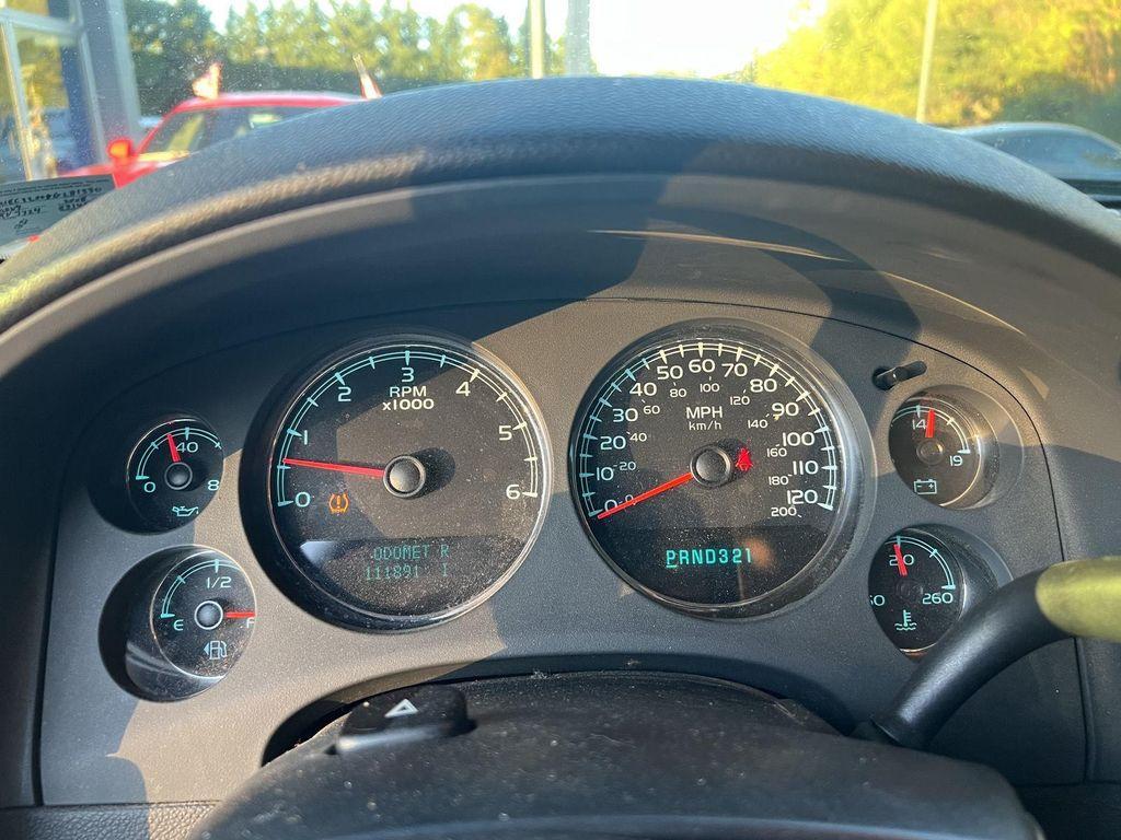 used 2008 Chevrolet Avalanche car, priced at $12,596