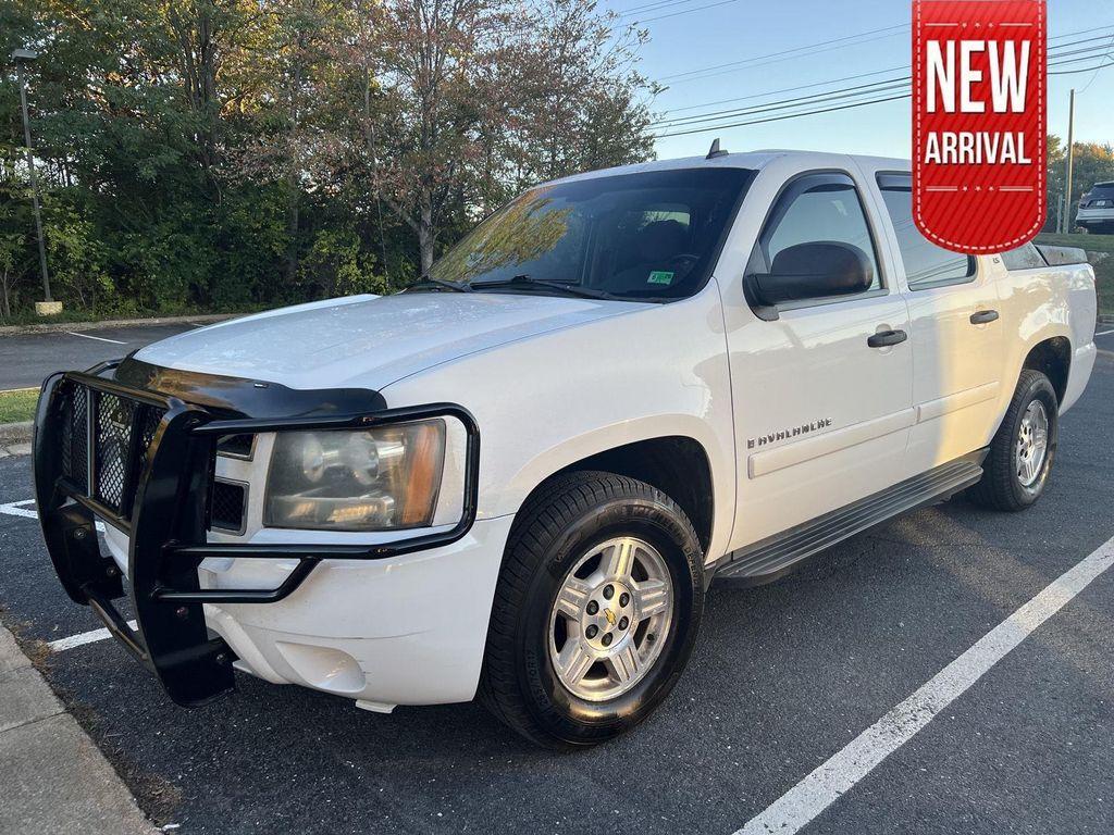 used 2008 Chevrolet Avalanche car, priced at $12,596