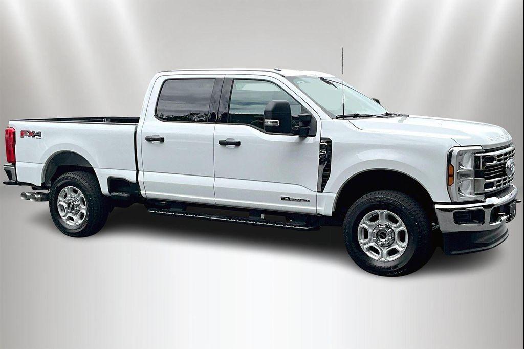 new 2025 Ford F-250 car, priced at $66,664
