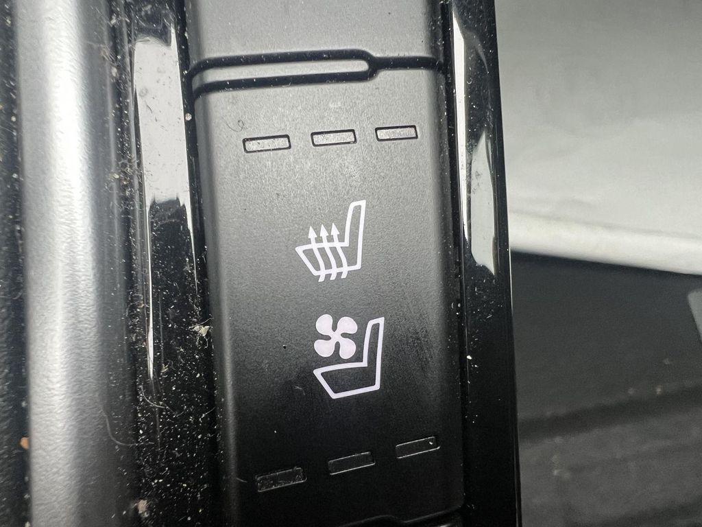 used 2024 Kia Seltos car