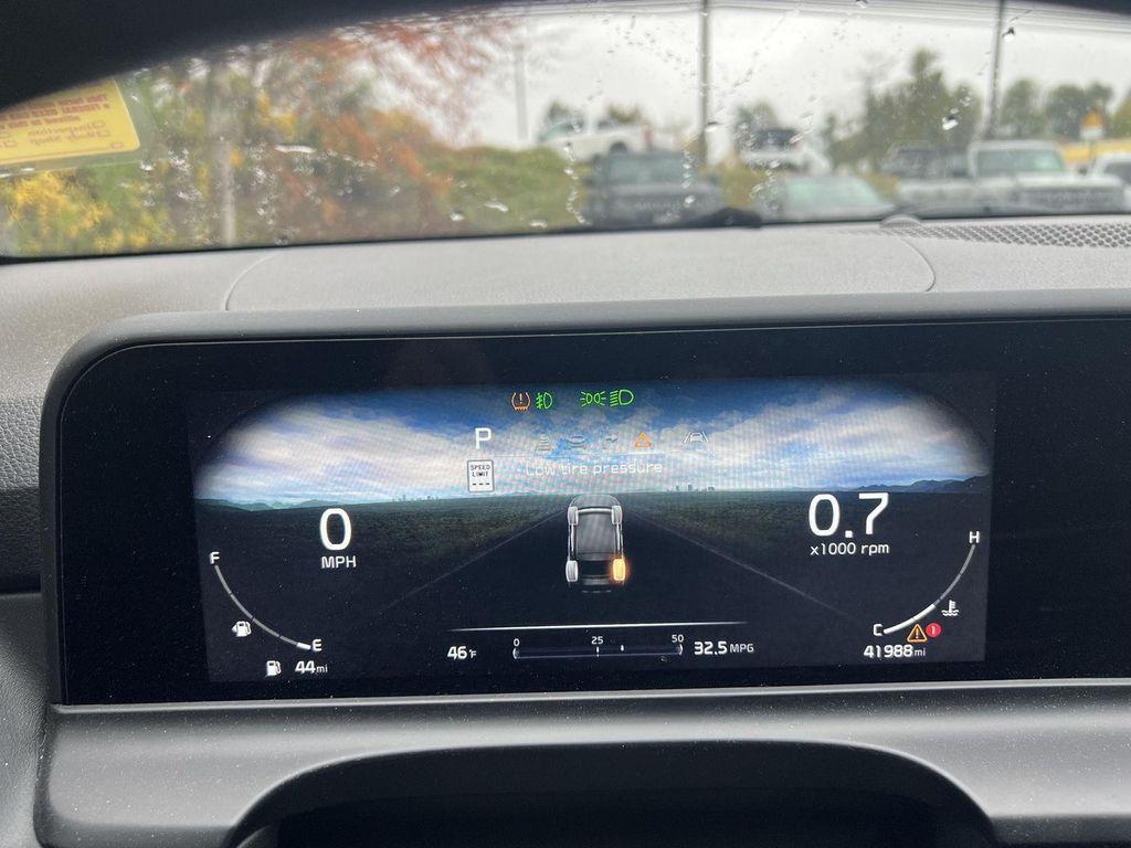 used 2024 Kia Seltos car