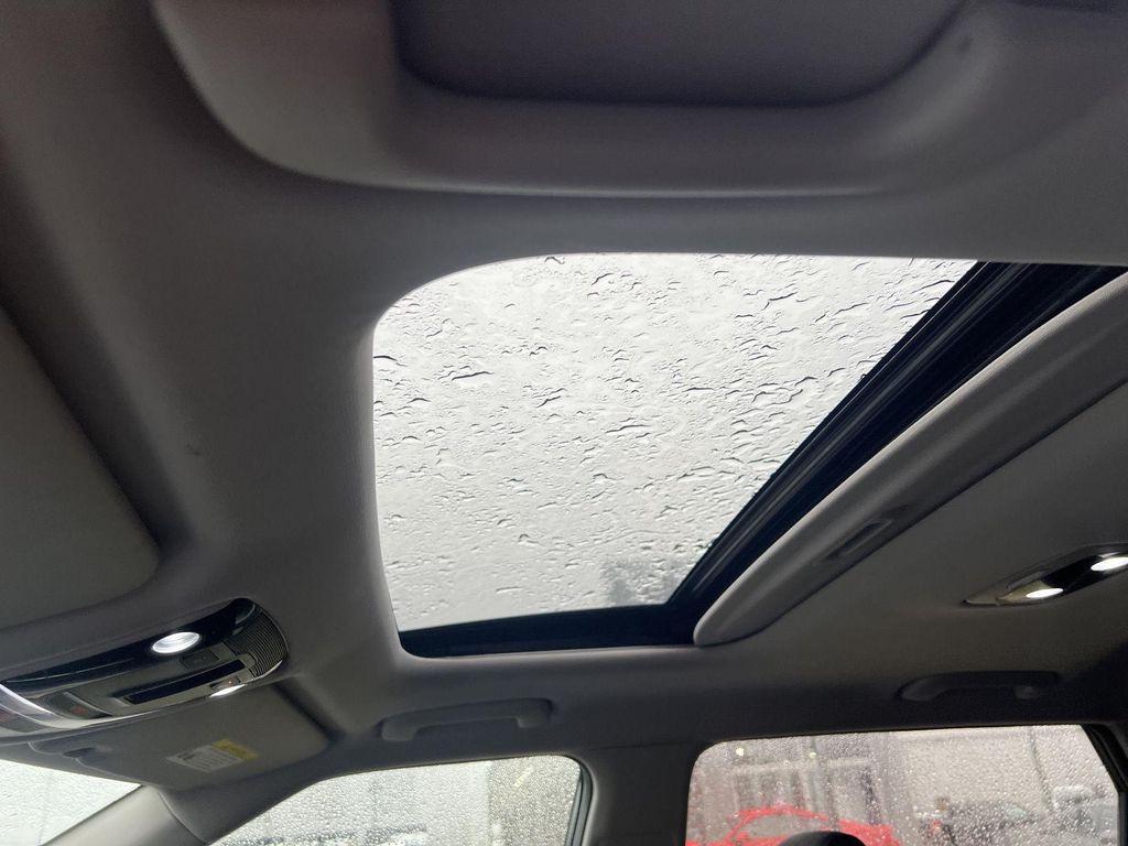 used 2024 Kia Seltos car