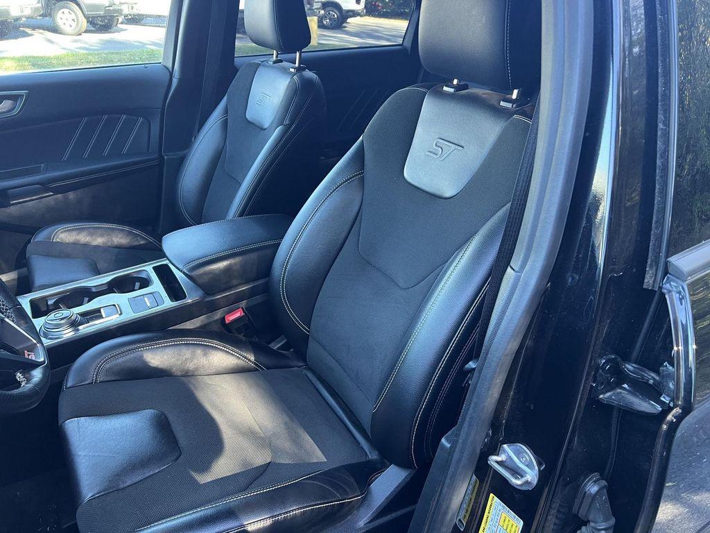 used 2022 Ford Edge car, priced at $29,390