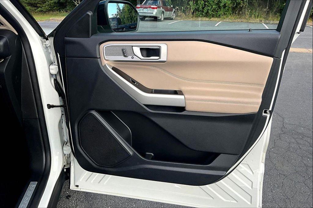 used 2022 Ford Explorer car, priced at $33,163