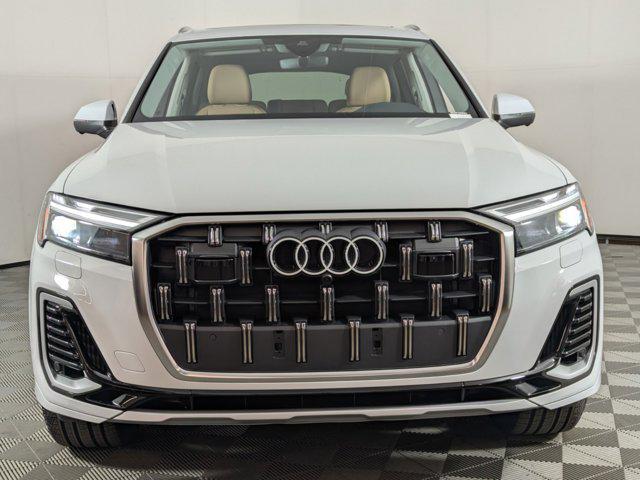 new 2025 Audi Q7 car, priced at $72,651