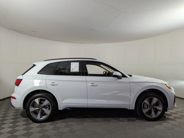 new 2025 Audi Q5 car, priced at $47,251