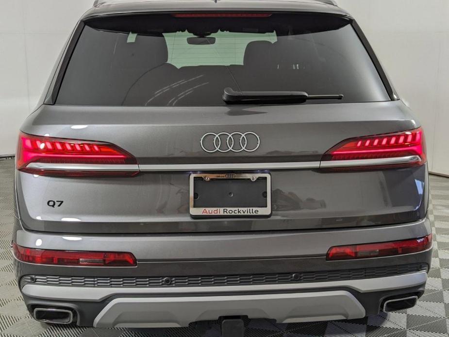 new 2025 Audi Q7 car, priced at $63,401