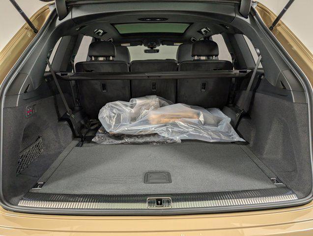 new 2025 Audi Q7 car, priced at $74,441