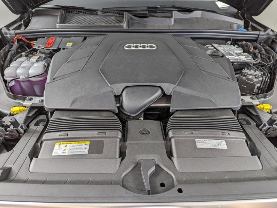new 2025 Audi Q7 car, priced at $72,701