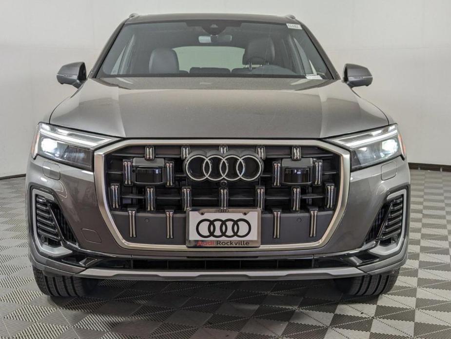 new 2025 Audi Q7 car, priced at $72,701