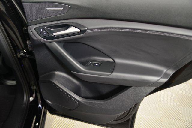 new 2025 Audi Q6 e-tron car, priced at $74,381