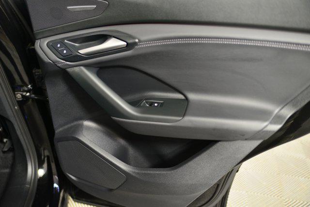 new 2025 Audi Q6 e-tron car, priced at $73,101