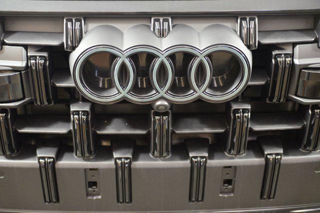 new 2025 Audi Q7 car, priced at $73,831