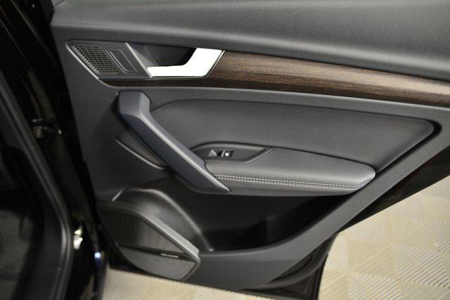 new 2025 Audi Q5 car, priced at $65,931