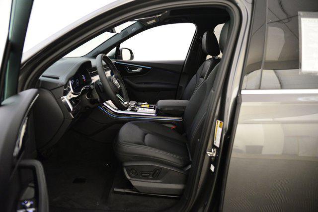 new 2025 Audi Q7 car, priced at $72,601
