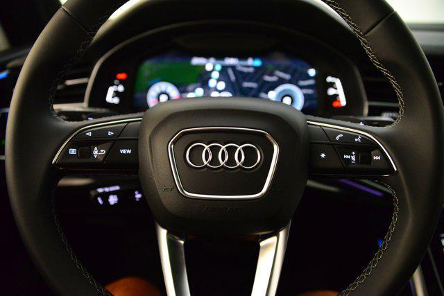 new 2025 Audi Q7 car, priced at $72,601