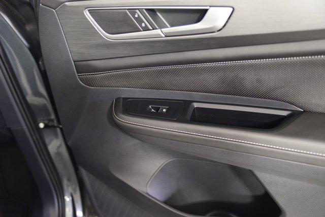used 2024 Volkswagen Atlas Cross Sport car, priced at $32,999