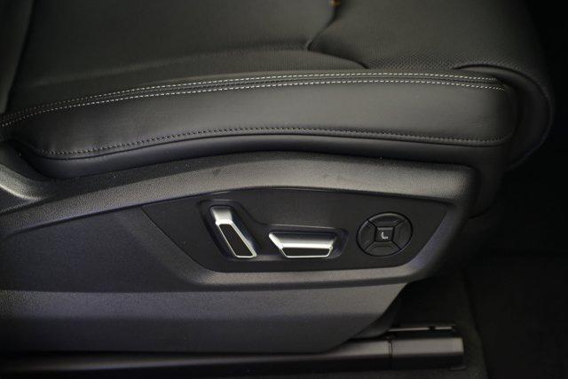 new 2025 Audi Q7 car, priced at $81,381