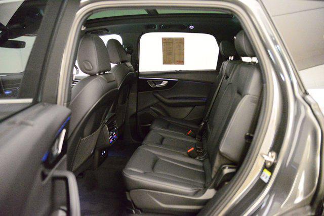 new 2025 Audi Q7 car, priced at $72,691