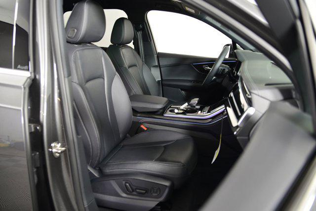 new 2025 Audi Q7 car, priced at $72,691