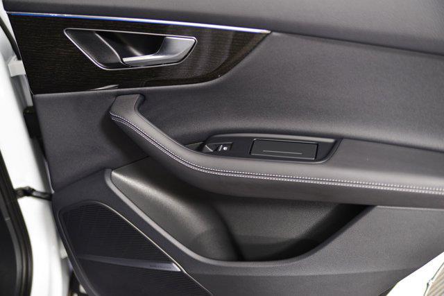 new 2025 Audi Q7 car, priced at $74,381