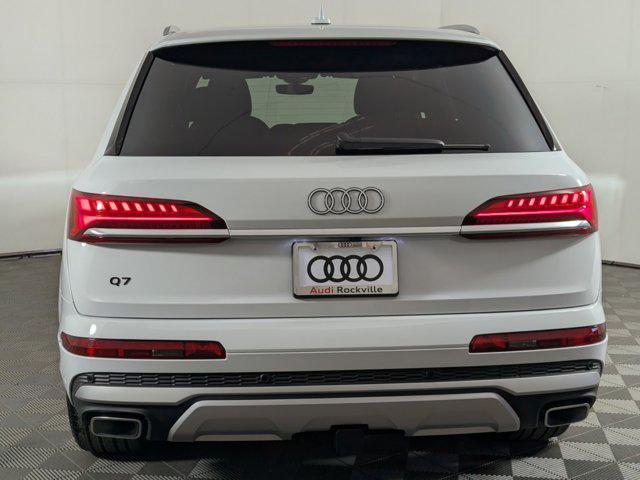 new 2025 Audi Q7 car, priced at $72,651