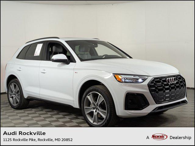 new 2025 Audi Q5 car, priced at $47,176