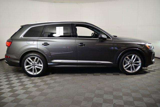 new 2025 Audi Q7 car, priced at $72,691