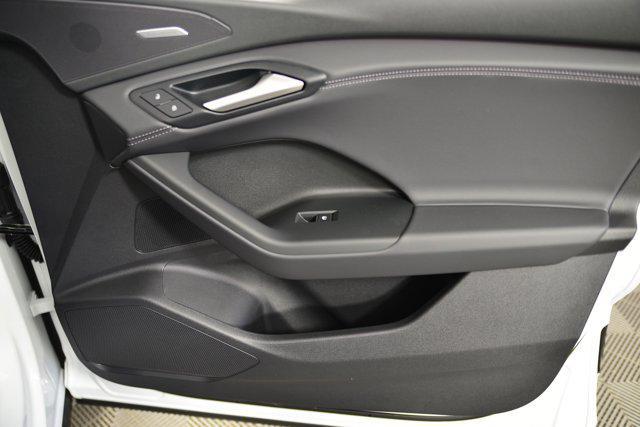 new 2025 Audi Q6 e-tron car, priced at $74,081