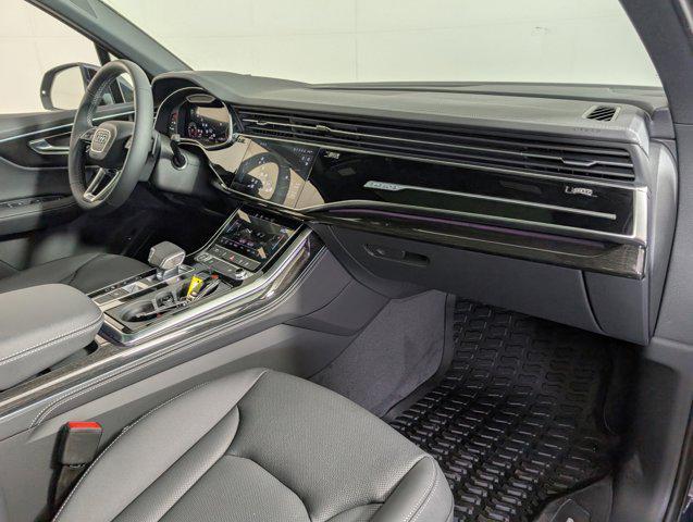 new 2025 Audi Q7 car, priced at $69,801